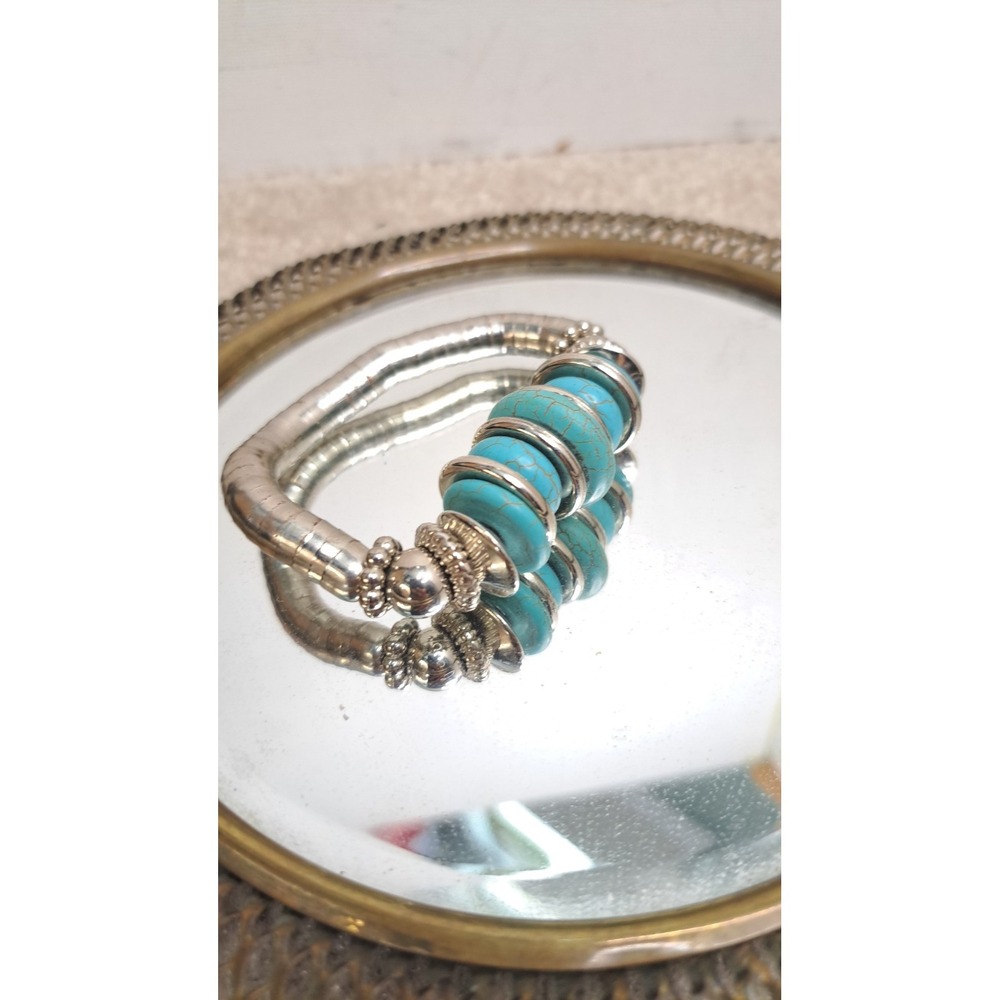 Vtg Boho Turquoise Tone Howlite Silver Tone Beaded Layered Stretchy Bracelet